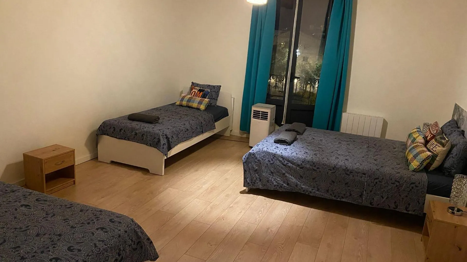 Crisqueen Flat Hostel Barcelona