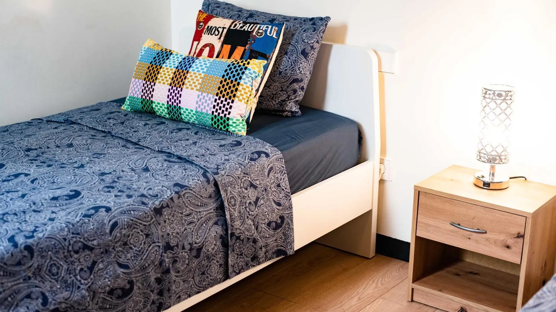 Crisqueen Flat Hostel Barcelona